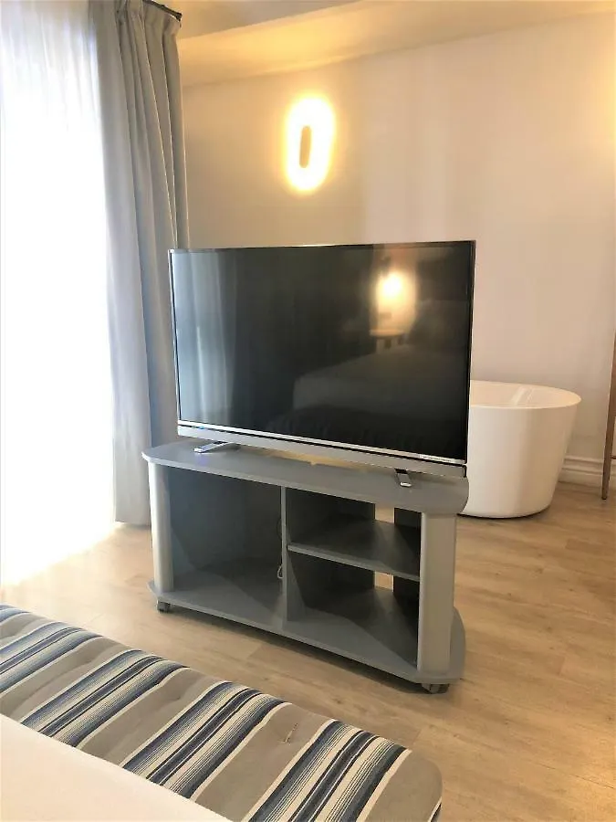 Suites Hom Sevilla 0*, Seville