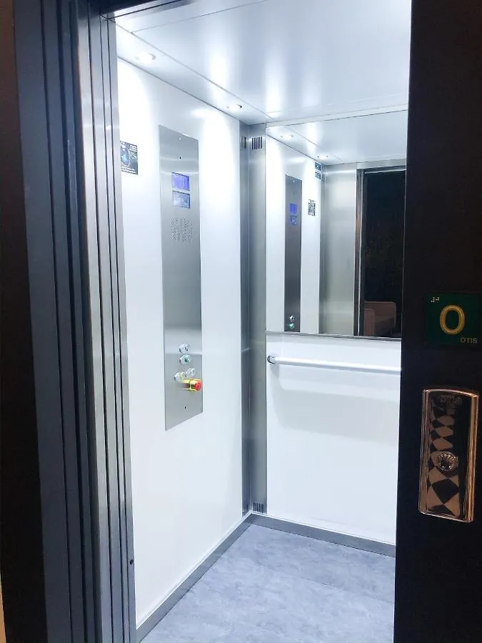 Suites Hom Sevilla 0*, Seville Spain