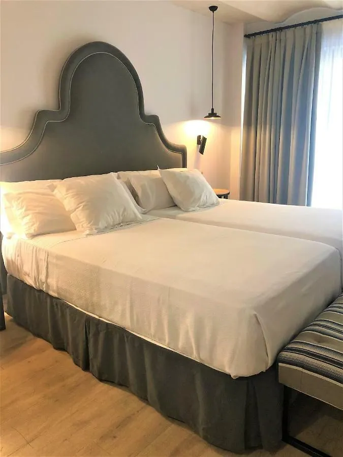 Suites Hom Sevilla Lägenhet